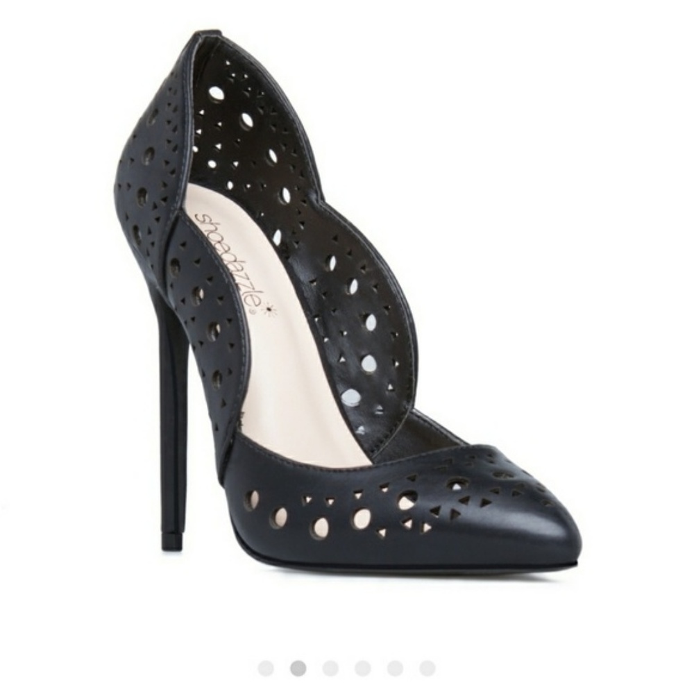 Mayri Black Pump